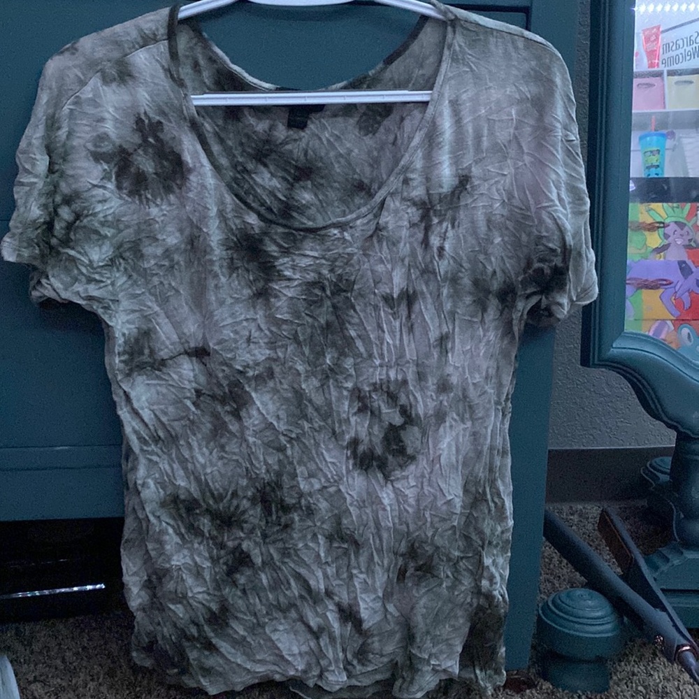 tie dye greenish shirt size medium women’s